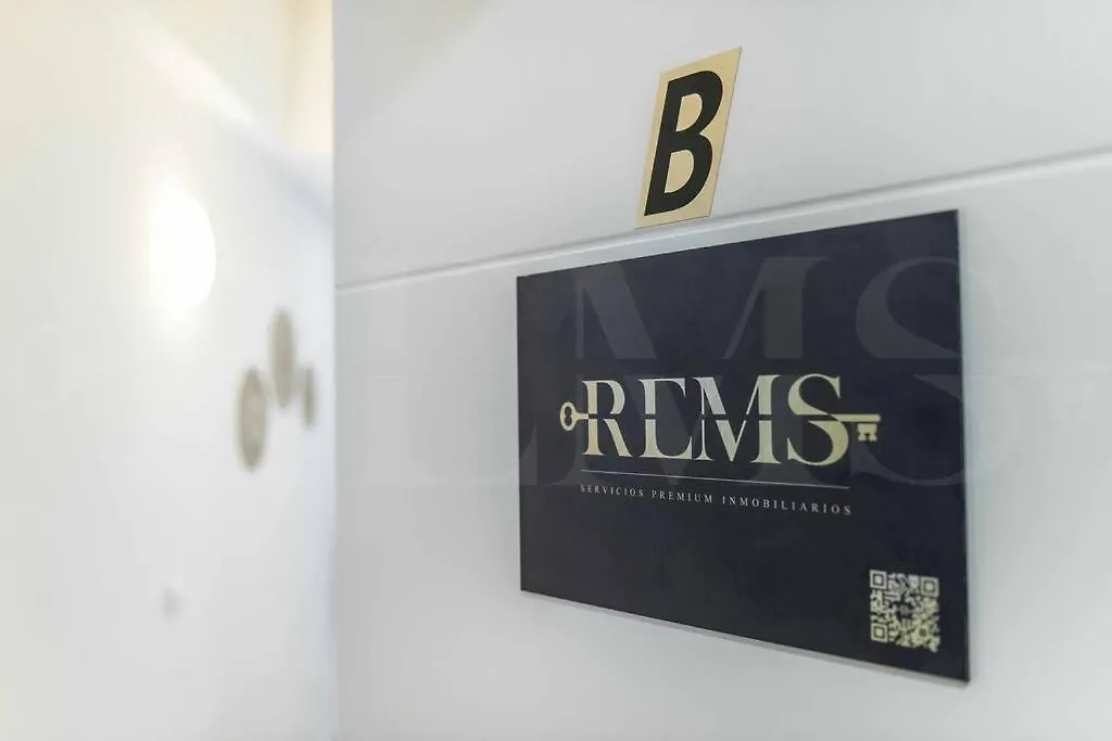 Authentic Minimalistic Studio Near La Union By Rems 马拉加 西班牙